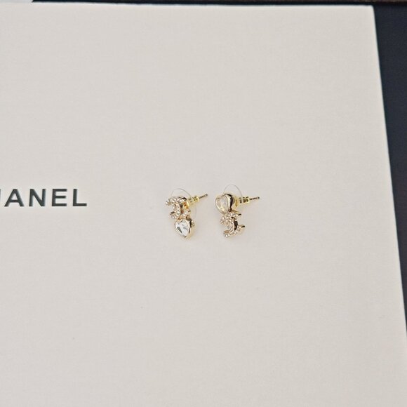 Chanel Heart Asymmetrical Earrings - Picture 3 of 5